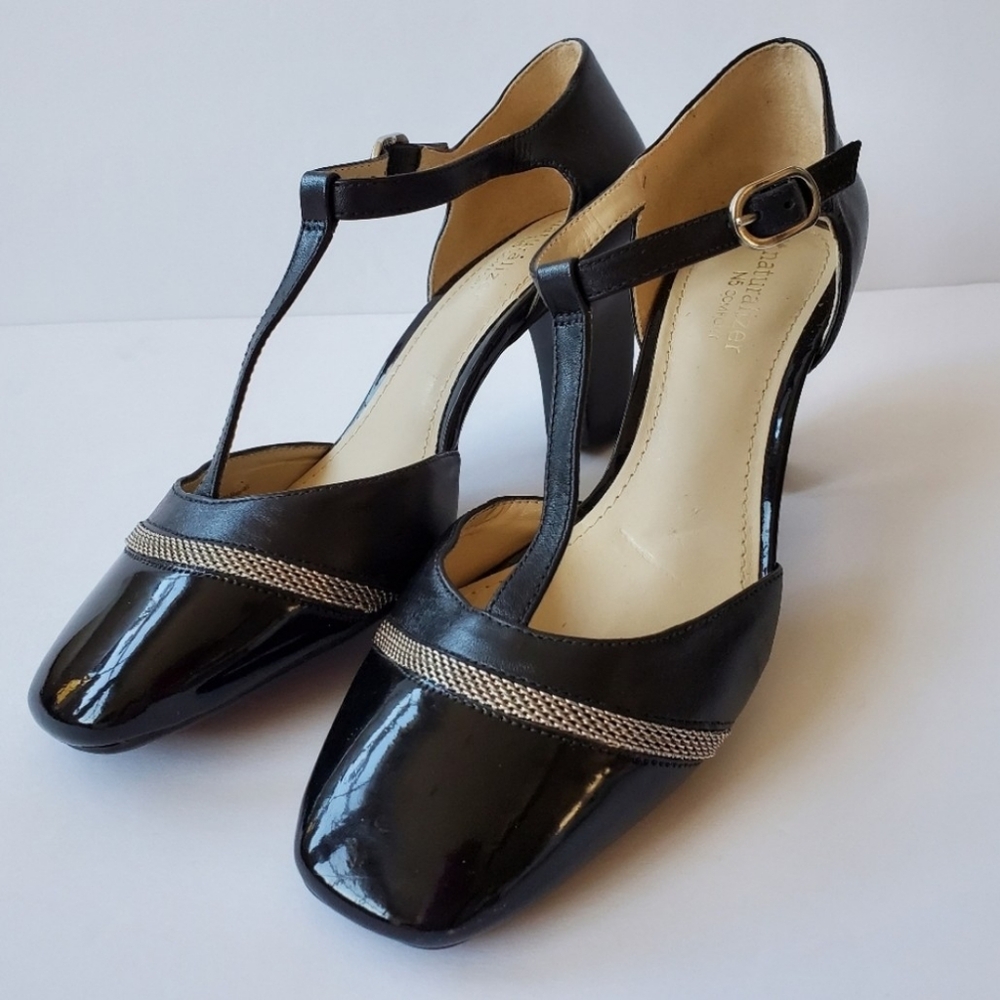 New Naturalizer T-strap Dance Wide Shoes